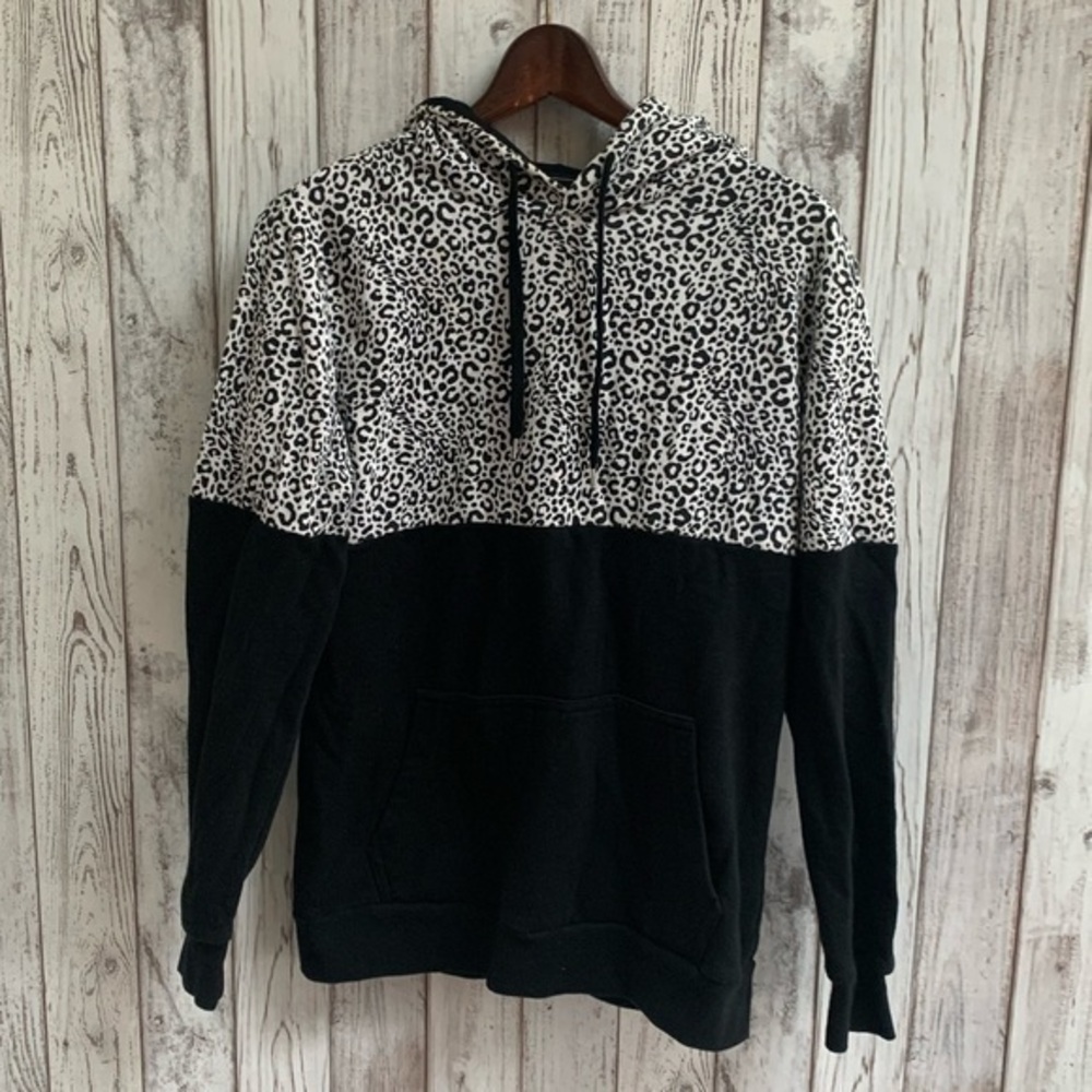 21 Men black/animal print hoodie size small